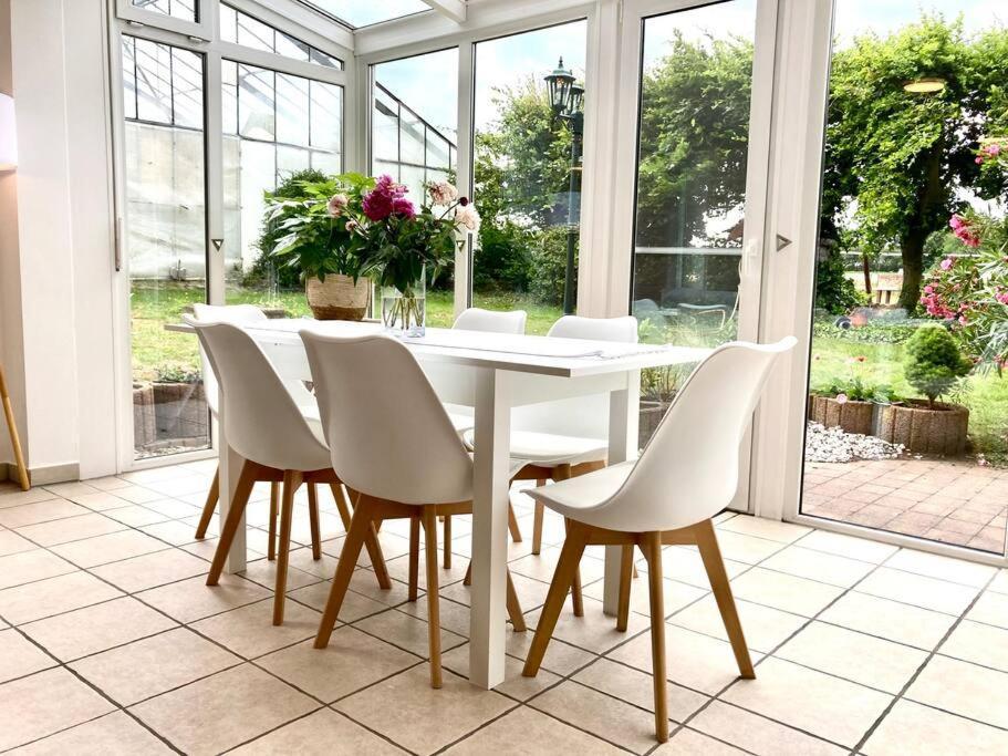 Helle Wohnung Mit Wintergarten - Nahe Ruhrgebiet Und Freizeitpark Movie Park Bottrop Exteriér fotografie